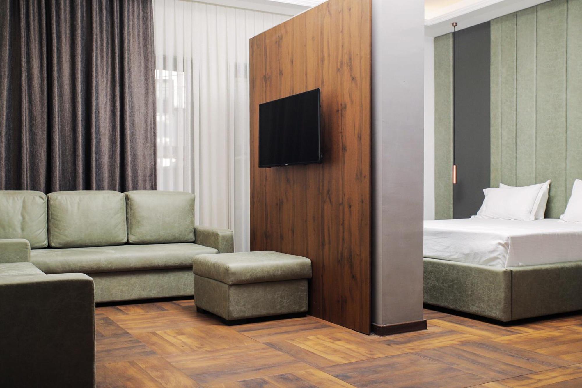 Triumf Hotel Prizren Exterior foto