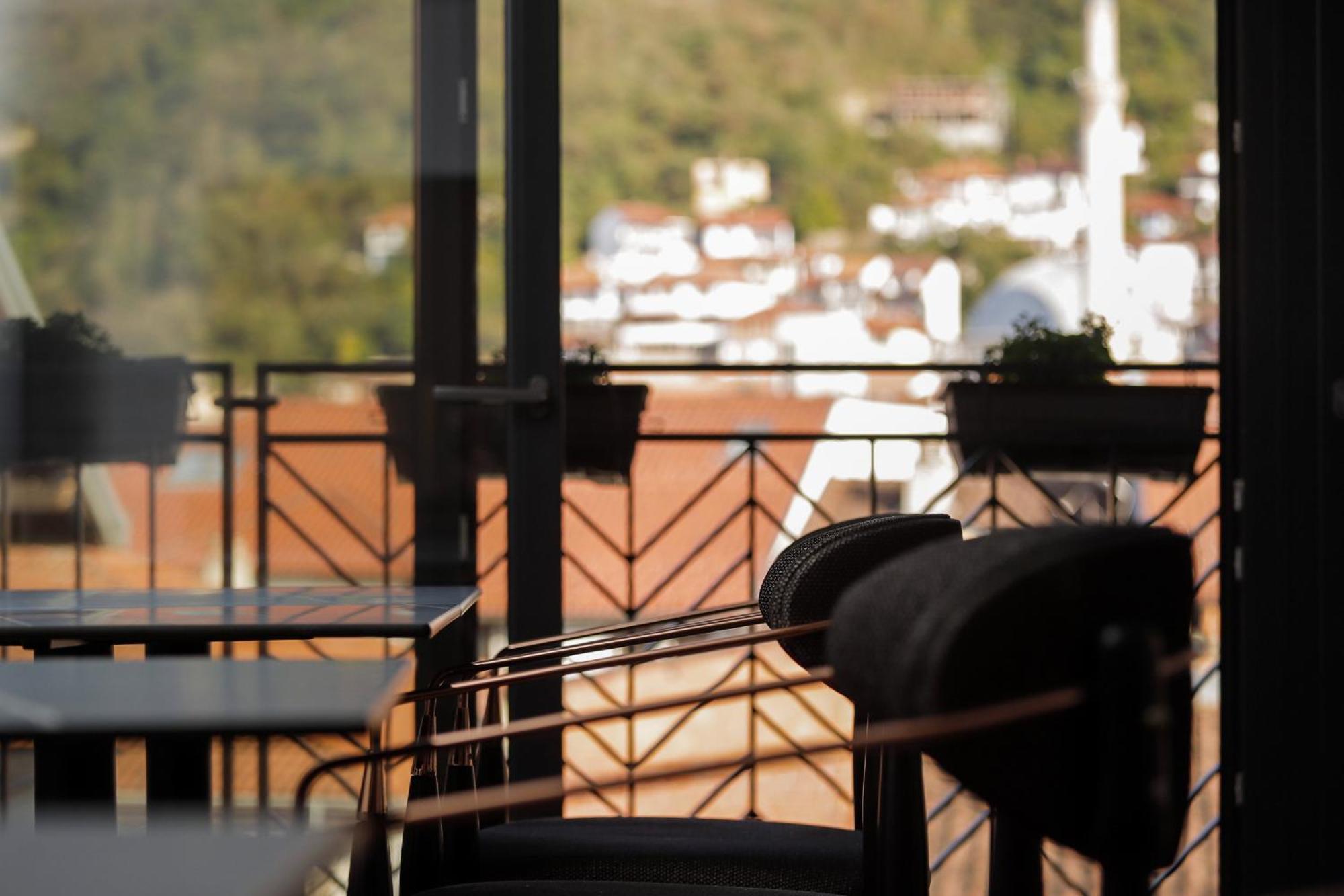 Triumf Hotel Prizren Exterior foto