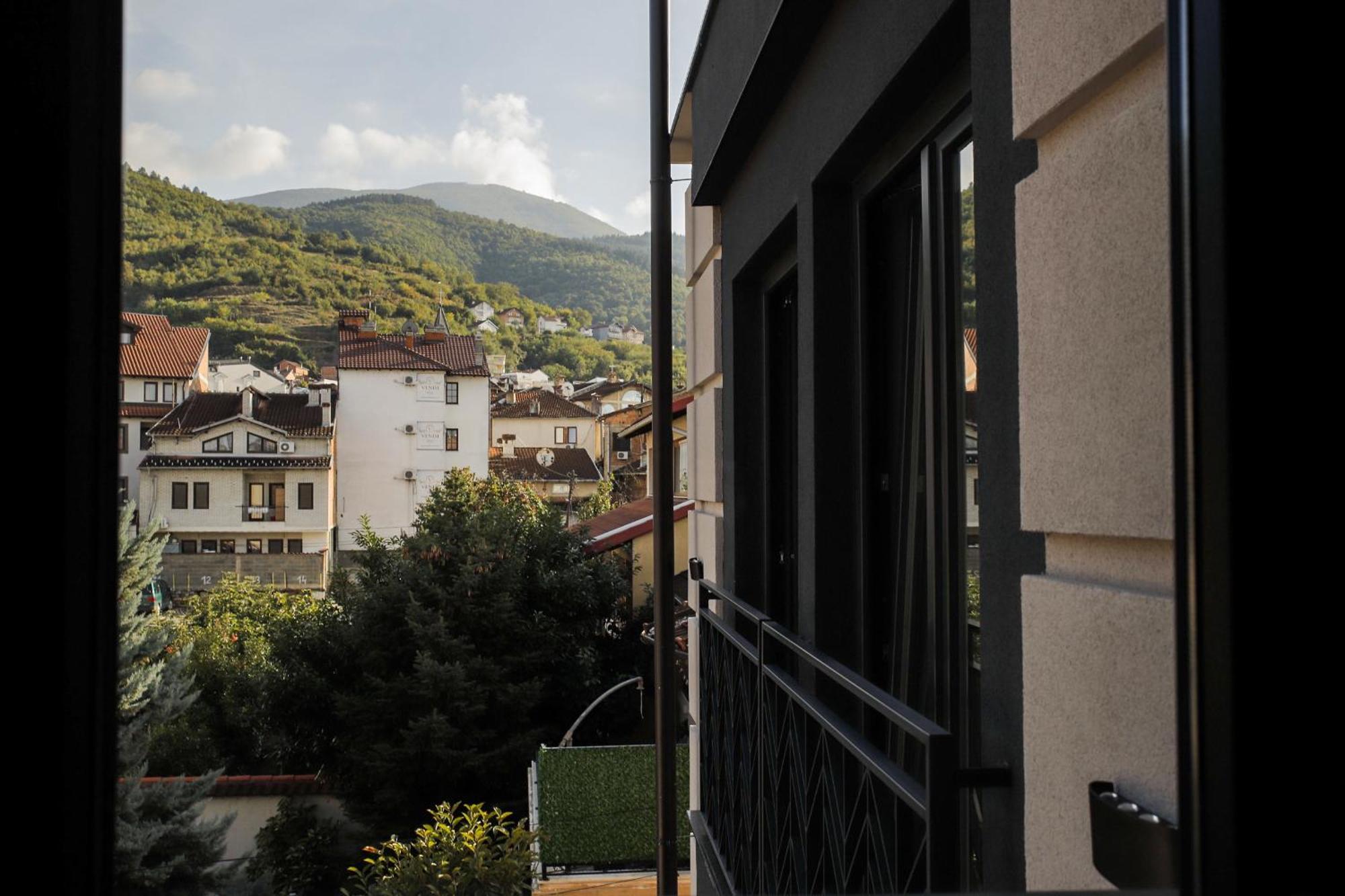 Triumf Hotel Prizren Exterior foto